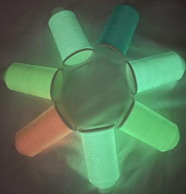 150D Glow In The Dark Yarn 크로켓 녹색 빛나는 수직 실